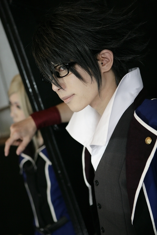 KANAME☆ as Saruhiko Fushimi of K (Photo from WorldCosplay.net)